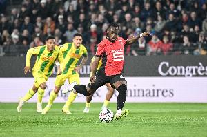 澳客体育服务-TA：卡里姆恩多在接受森林体检，球队同时推进道路、刘易斯的签约