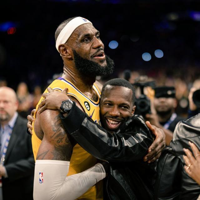 澳客专业平台-富保罗辟谣联手詹姆斯买NBA球队：我真的买不起
